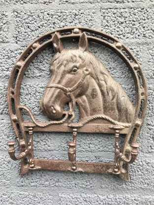 Wall coat rack horse cast iron, 3 hooks, beautiful!!